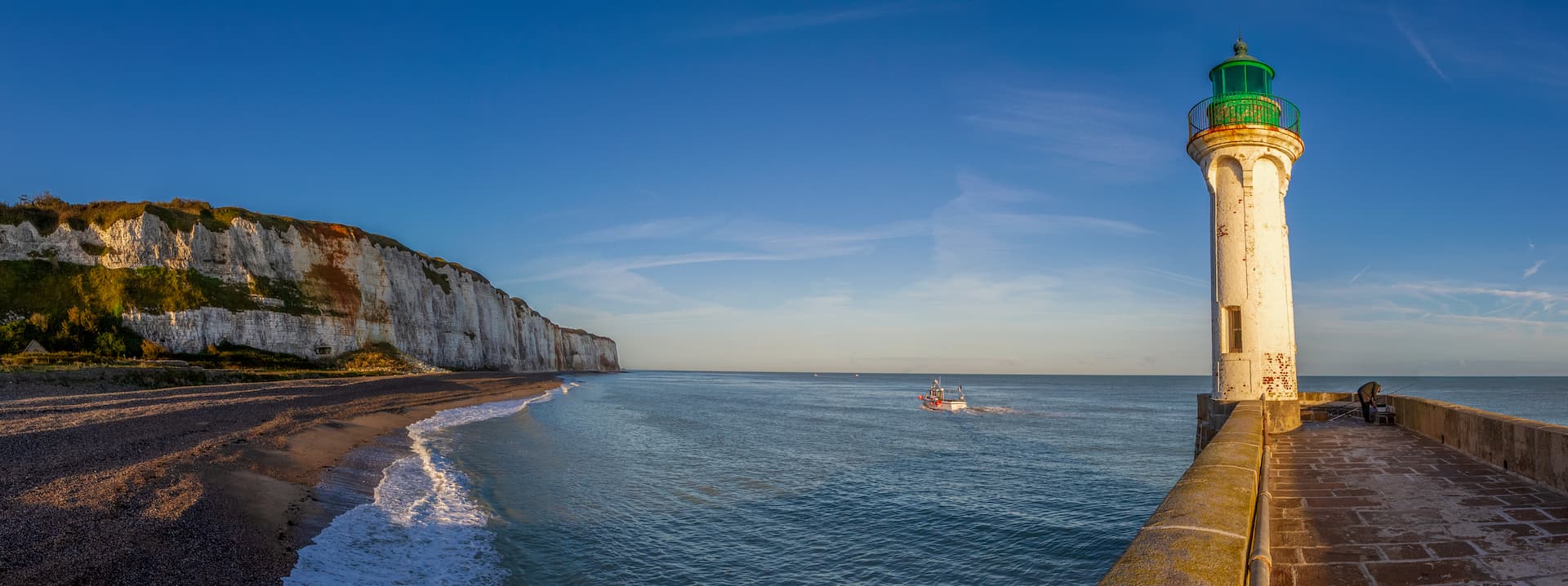 Phare et plage de Saint Valéry en Caux Normandie A voir Seine Maritime